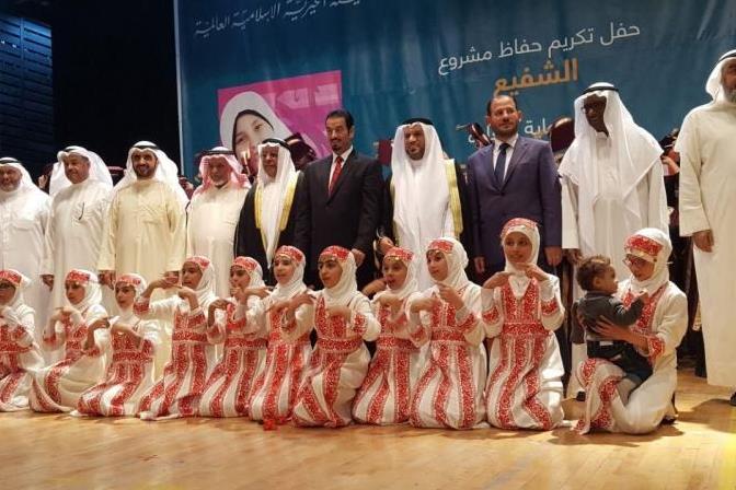 «الهيئة الخيرية الإسلامية العالمية» تخرج 117 حافظاً للقرآن بالأردن