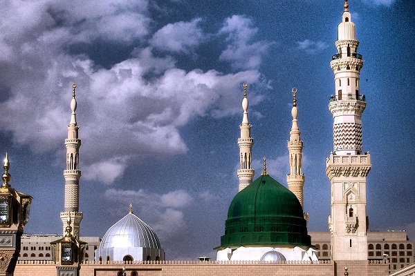 World Muslims Mourn Passing Anniversary of Holy Prophet (PBUH)