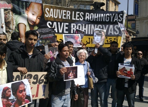 Manifestation à Paris en solidarité avec les Rohingyas