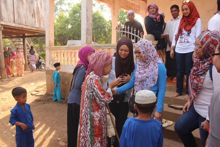 Sciiti e sunniti vivono in pace in un villaggio della Cambogia