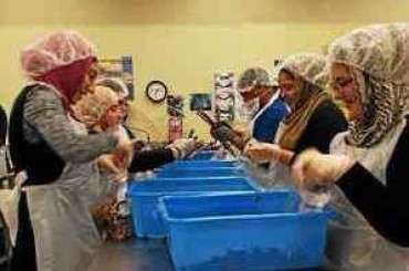 密歇根州穆斯林在斋月办慈善活动帮助穷人