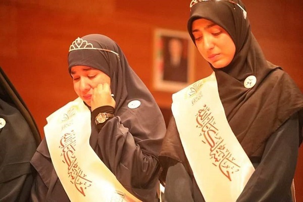 الجزائر: والي وهران يهدي 168 عمرة لحفظة القرآن + صور
