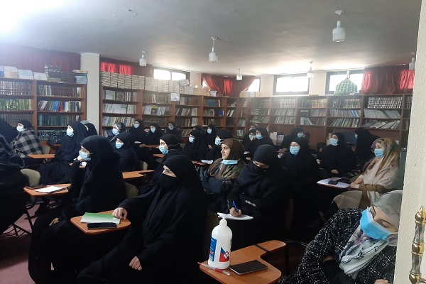 لبنان: حلقة دراسية لدراسة شخصية المرأة وانضباطها الأخلاقي المستمد من القرآن