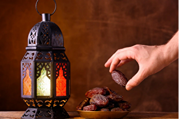 الصيام في الإسلام؛ عبادة ومسئولیة إجتماعیة