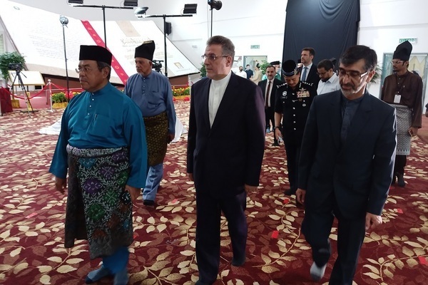 إيران و ماليزيا يطوران العلاقات من خلال الدبلوماسية القرآنية