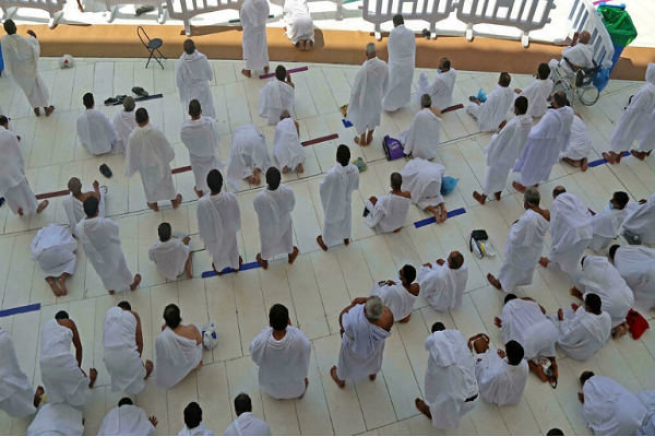 Worshipers in Mecca Grand Mosque