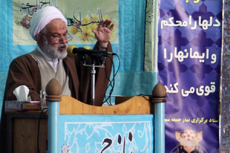 دشمن با بزرگ&zwnj;نمایی مشکلات به فکر مأیوس کردن ملت است