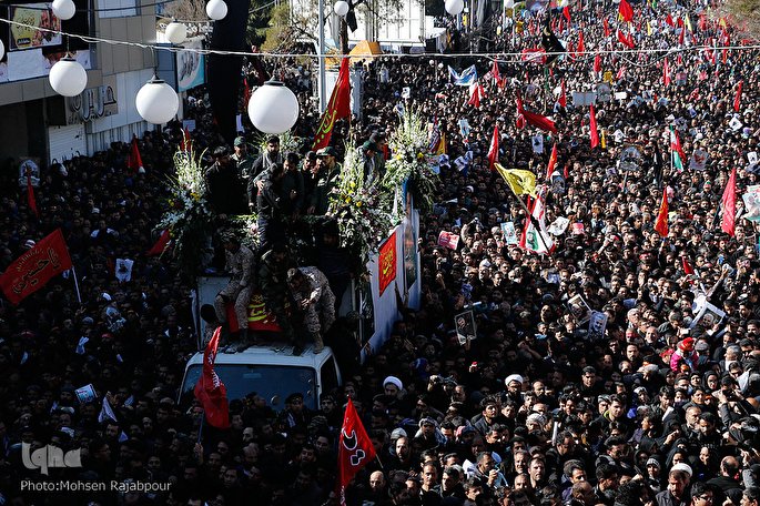 گزارش ایکنا از مراسم تشییع شهید سلیمانی/ سردار در دیار آرام گرفت