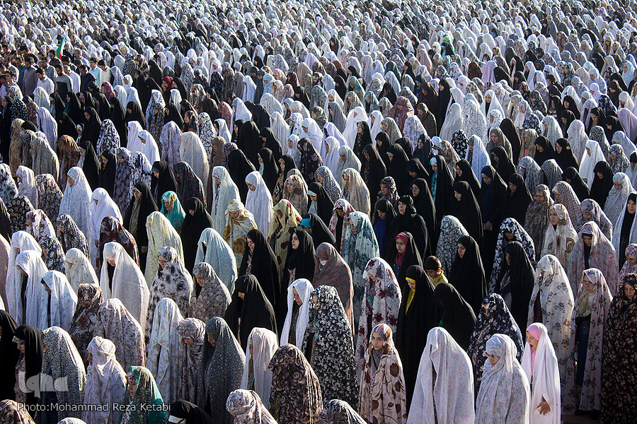 نماز عید فطر در تپه مصلای همدان