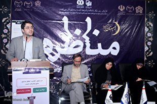 مناظره بر سر «اخلاق‌مداری در دنیای تجارت» و «سیاست‌گذاری در فعالیت‌های قرآنی»