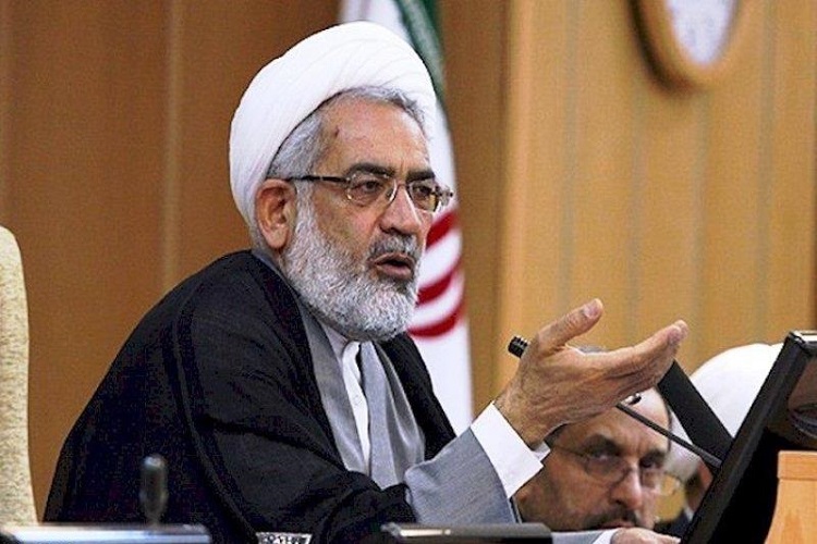 مساله حجاب و عفاف دستاویزی برای رسیدن به خواستههای دشمن شده است مساله حجاب و عفاف دستاویزی برای رسیدن به خواستههای دشمن شده است