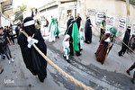 ⁨آئين نمادين حركت كاروان اسرای كربلا