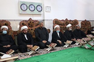 محفل قرآنی در مسیر پیاده‌روی زائران بابل عراق + عکس
 