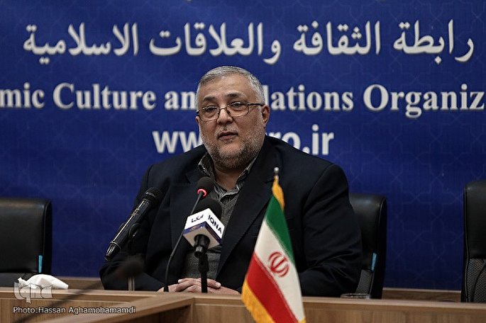 آیت‌الله تسخیری با دانش گسترده و تسلط به عربی گفتمان تقریب را پیش برد