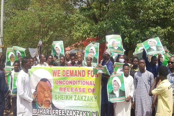 تظاهرات شیعیان نیجریه در اعتراض به ادامه حبس غیرقانونی شیخ زکزاکی