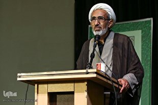 امامت قرآنی غیر از حاکمیت سیاسی است