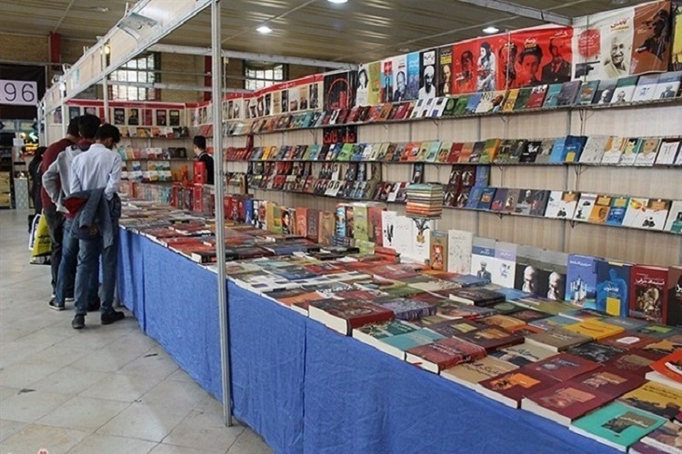 برپایی نمایشگاه کتاب سمنان