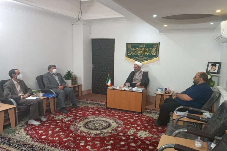 دیدار اعضای شورای سند توسعه قران سمنان با نماینده ولی فقیه در سمنان اطلس قرآنی سمنان تهیه شود