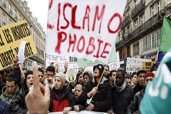 کاهش اندک اسلام‌هراسی در ایالات متحده