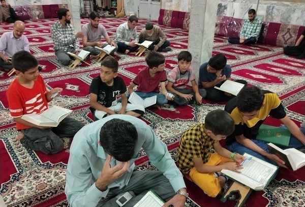 تلاوت قاریان نهاوندی در محافل قرآنی دهه ولایت + عکس