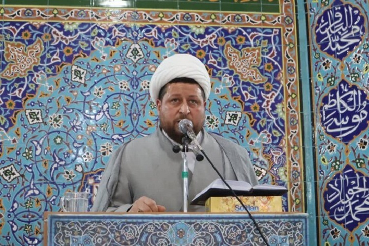 حجت الاسلام عزیزی امام جمعه میامی