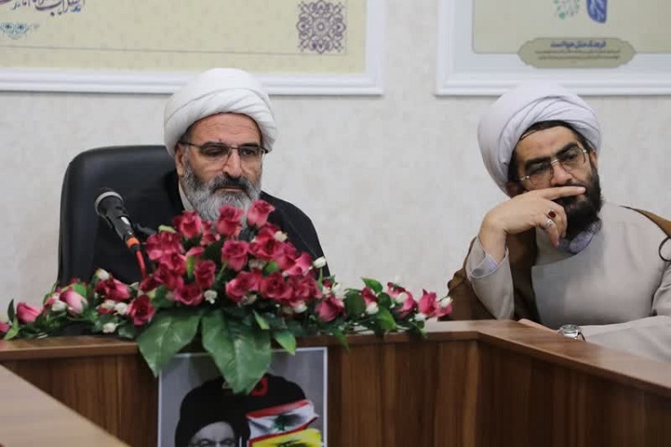 حجت الاسلام مطیعی نماینده ولی فقیه در استان در دیدار با اعضای ستاد جبهه مقاومت سمنان حجت الاسلام مطیعی نماینده ولی فقیه در استان در دیدار با اعضای ستاد جبهه مقاومت سمنان