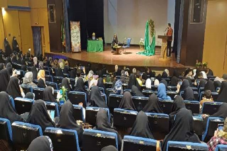 همایش قرآنی عطیه نور در سمنان