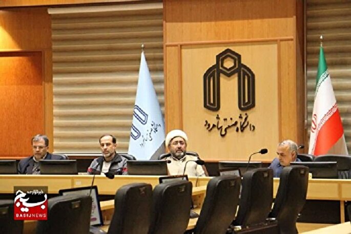 وظیفه فرهیختگان تبیین وضعیت جبهه مقاومت است