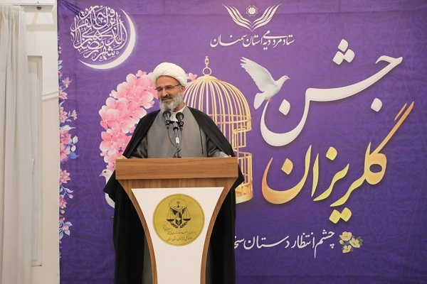 حجت الاسلام مطیعی نماینده ولی فقیه در استان سمنان در جشن گلریزان حجت الاسلام مطیعی نماینده ولی فقیه در استان سمنان در جشن گلریزان