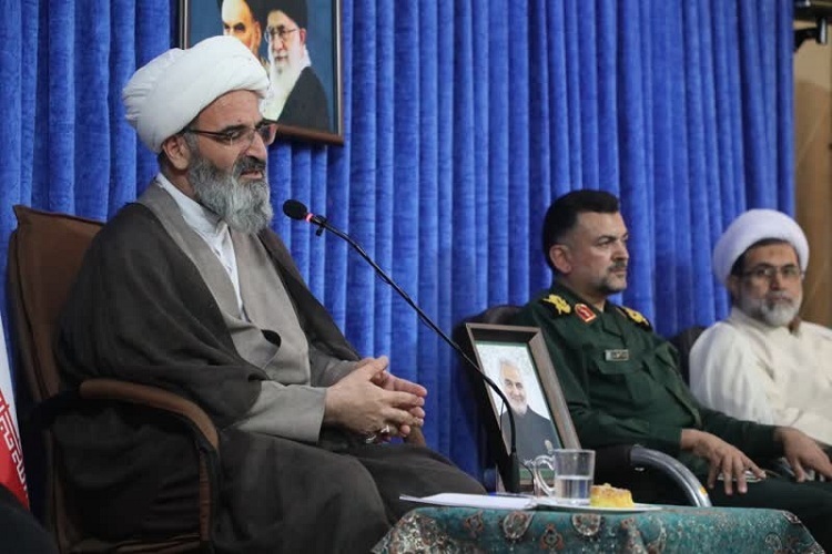 دیدار حجت الاسلام مطیعی نماینده ولی فقیه در استان سمنان با فرماندهان سپاه استان سمنان ارسالی// انسجام نیروهای مسلح در عملیات «وعده صادق» مشهود بود