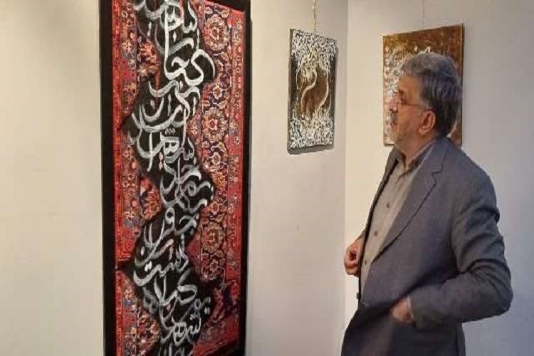 فرشید فلاح مدیر کل فرهنگ و ارشاد اسلامی استان سمنان در نمایشگاه هنرهای تجسمی «روایت شور عشق» در سمنان