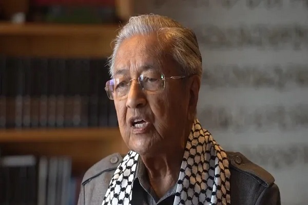 ماهاتیر محمد بستری شد