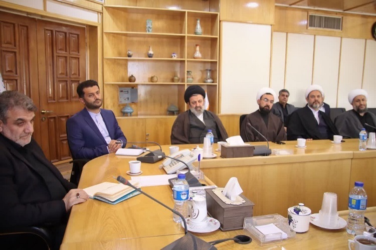 نشست کولیوند، استاندار سمنان با هیئت اندیشهورز روحانیت استان نشست کولیوند، استاندار سمنان با هیئت اندیشهورز روحانیت استان