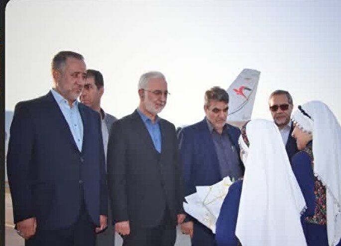 وزیر کشور وارد سمنان شد