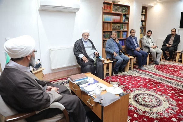 دیدار حجت الاسلام مطیعی با مدیر کل دادگستری،  و اعضای شورای قضایی استان سمنان