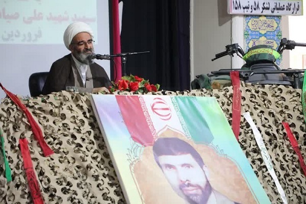 حجت الاسلام مطیعی نماینده ولی فقیه در سمنان در بازدید از تکاور 58 ذوالفقار شاهرود حجت الاسلام مطیعی نماینده ولی فقیه در سمنان در بازدید از تکاور 58 ذوالفقار شاهرود