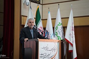 سرمایه اصلی کشور شخصیت‌های فرهنگی و علمی هستند