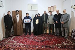 دیدار شهردار تبریز با خانواده شهیدان«لسانی» و «محمودی اصل»