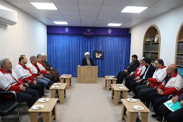 حجت الاسلام مرتضی مطیعی نماینده ولی فقیه در استان سمنان نماینده ولی‌فقیه در استان سمنان در دیدار با رئیس جمعیت هلال‌احمر جمهوری اسلامی ایران