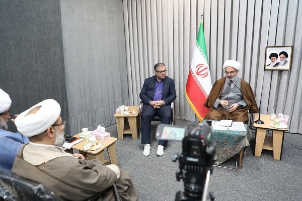 دیدار مهدی براری معاون سیاسی امنیتی استانداری سمنان با نمانیده ولی فقیه در استان سمنان