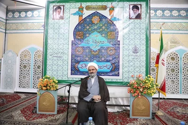 حجت الاسلام مرتضی مطیعی نمانیده ولی فقیه در سمنان