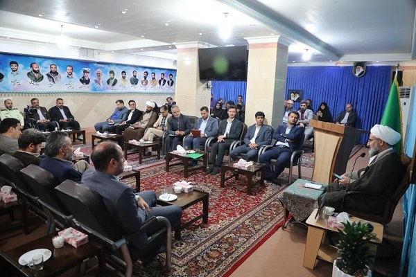 حجت الاسلام مرتضی مطیعی نماینده ولی فقیه در سمنان در دیدار با مدیران روابط عمومی ادارات