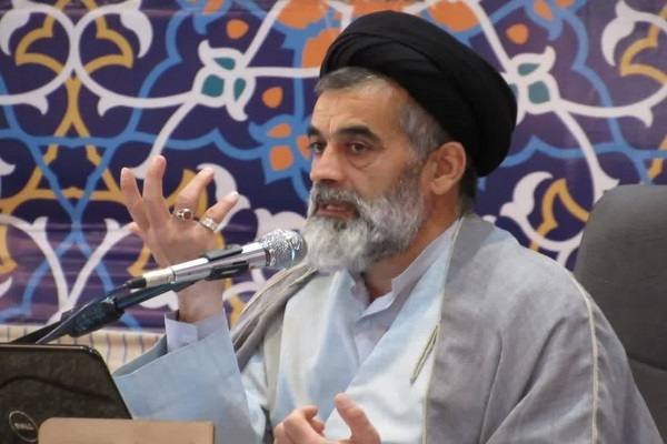 حجت الاسلام و المسلمین سید هادی موسوی مسئول نمایندگی ولی فقیه در تیپ ۱۲ قائم آل محمد (عج) استان سمنان