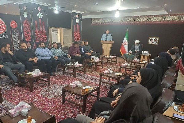 حجت الاسلام مرتضی مطیعی نماینده ولی فقیه در استان سمنان در دیدار با اعضای جهاد دانشگاهی سمنان حجت الاسلام مرتضی مطیعی نماینده ولی فقیه در استان سمنان در دیدار با اعضای جهاد دانشگاهی سمنان