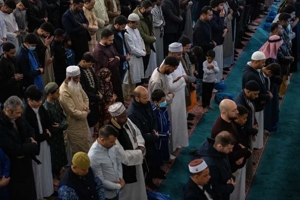 تحقیق درباره متولیان مساجد انگلستان به دلیل انتقاد از اسرائیل