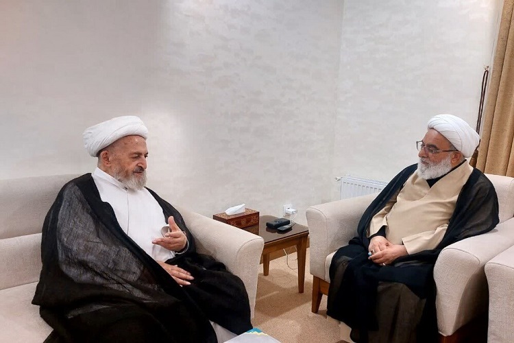 دروس آزاد حوزه تقویت شود