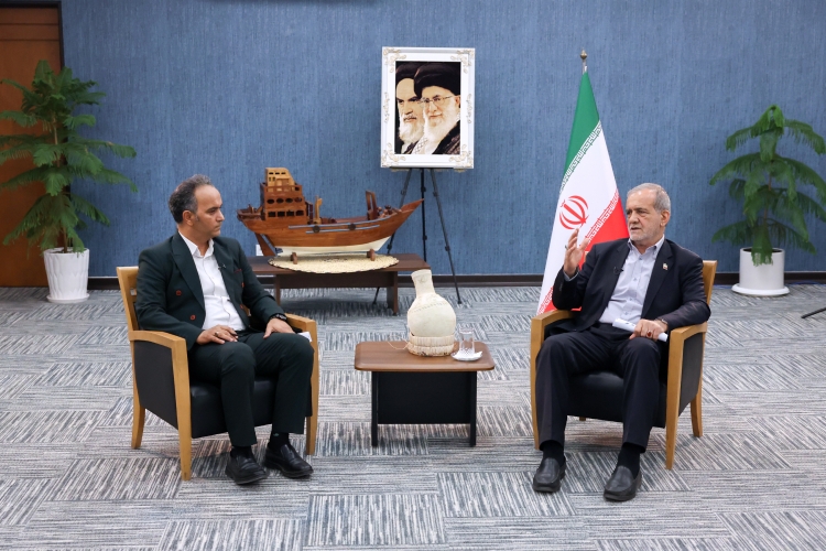 مشکلات و ناترازی‌ها با انسجام ملی قابل رفع است