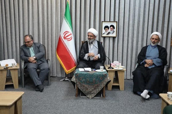 حجت‌الاسلام والمسلمین مطیعی نماینده ولی‌فقیه در استان سمنان در جلسه ستاد هماهنگی بزرگداشت یوم‌الله ۱۳ آبان