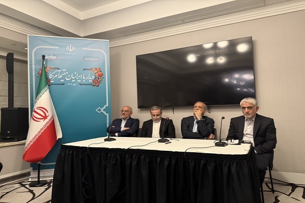 ایران در برابر فشار و تحریم تسلیم نخواهد شد