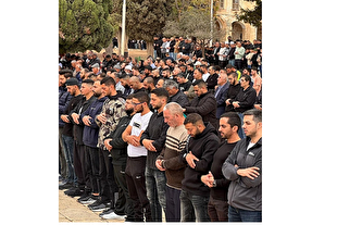 حضور ۷۰ هزار فلسطینی در نماز جمعه مسجد الاقصی